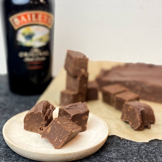 4-Ingredient Baileys Fudge