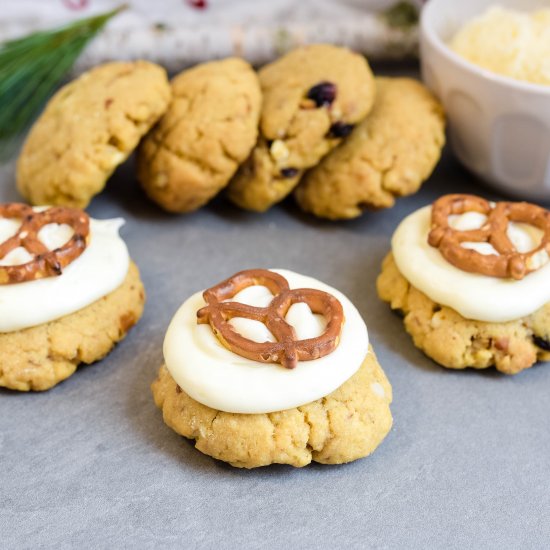 CRANBERRY PRETZEL COOKIES