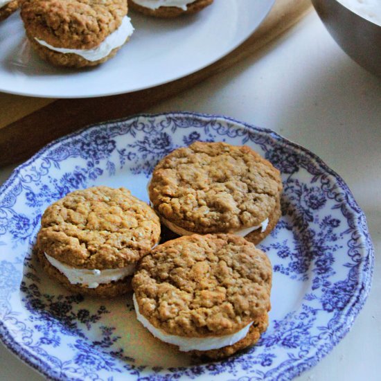 Oatmeal whoopie pies