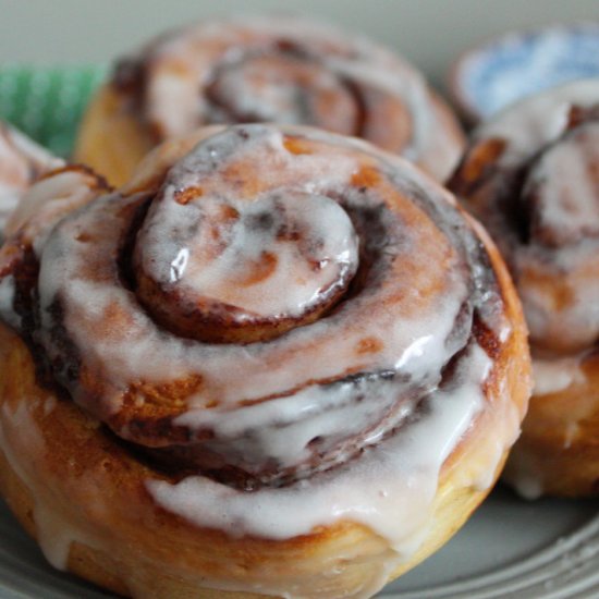 Air Fryer Pillsbury Cinnamon Rolls