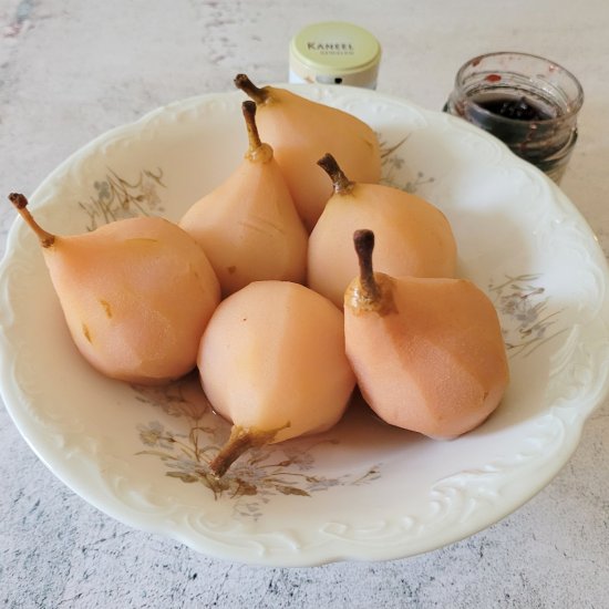 Stewed pears with ginger