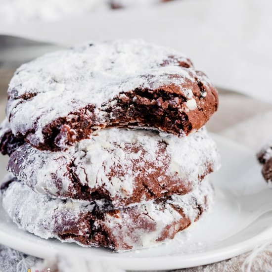 Chocolate crinkle cookies