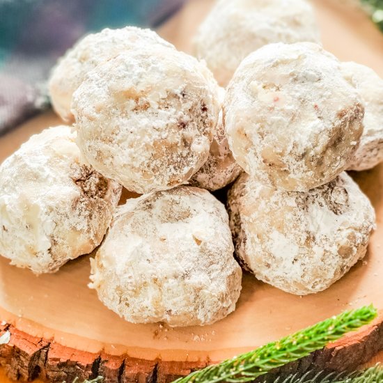 Classic Christmas Snowball Cookies