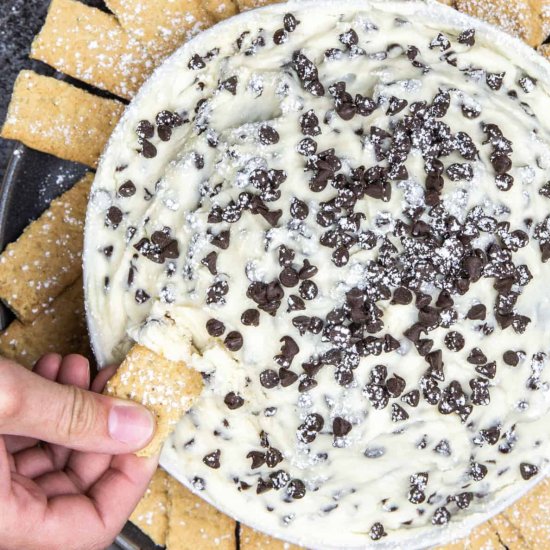 Creamy Cannoli Dip