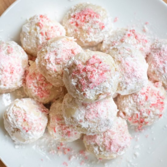 Peppermint Snowball Cookies