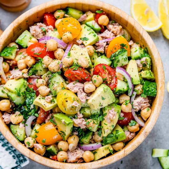 AVOCADO CHICKPEA TUNA SALAD