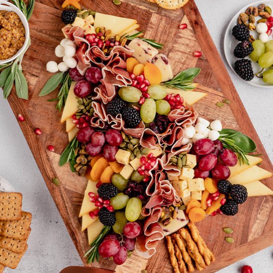 Christmas Tree Charcuterie Board