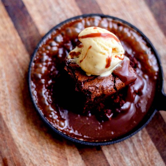 Sizzling brownie with ice cream