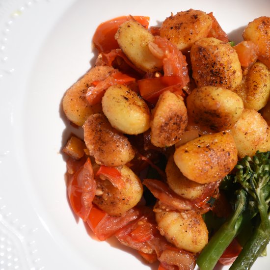 Gnocchi with Capsicum & Tomato