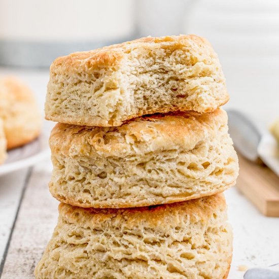 Easy Homemade Buttermilk Biscuits