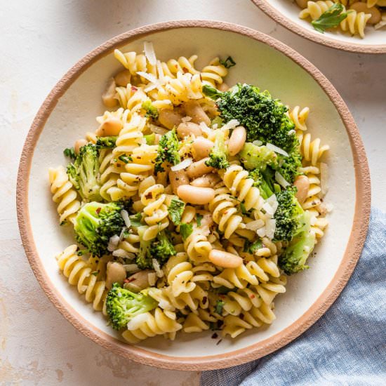 Pasta with White Beans & Broccoli