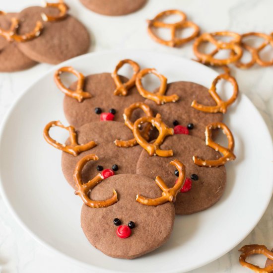 Pretzel Reindeer Cookies