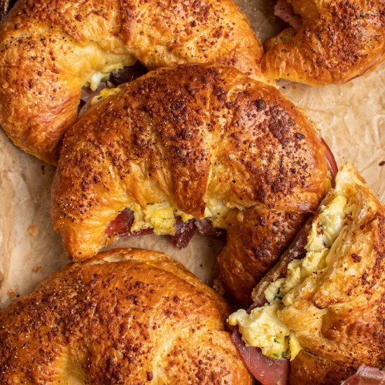 Breakfast croissant sandwich bake