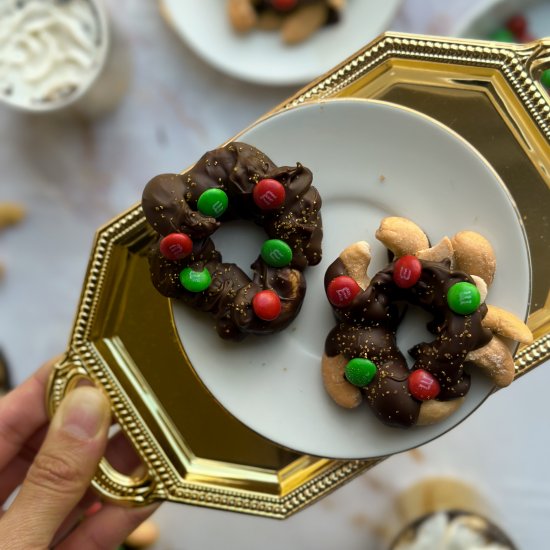 Chocolate Cluster Wreaths