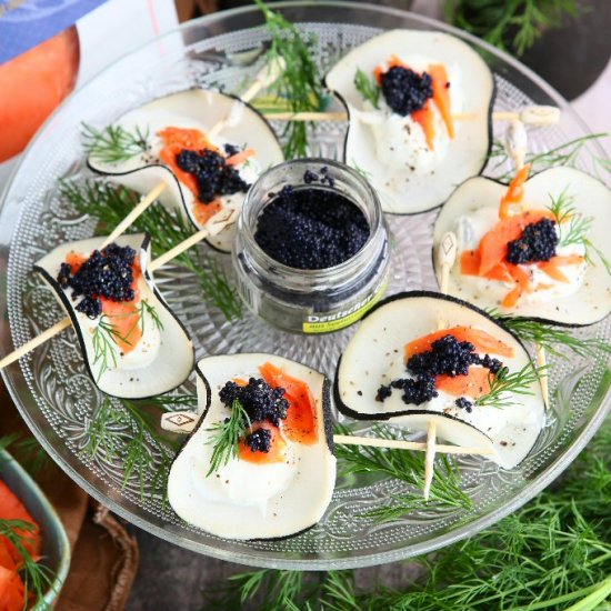 Smoked Salmon Black Radish Bites wi