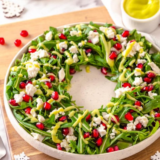 Christmas Wreath Salad with Avocado