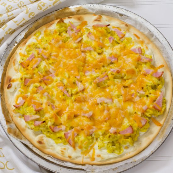 canadian bacon breakfast pizza