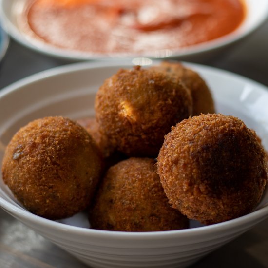 Arancini (Italian Rice Balls)