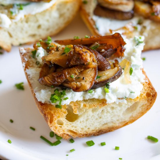 Mushroom Goat Cheese Toasts