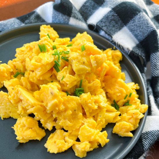 How to Make Fluffy Scrambled Eggs