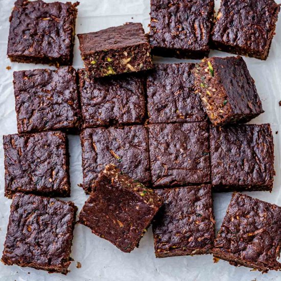 HEALTHY ZUCCHINI BROWNIES