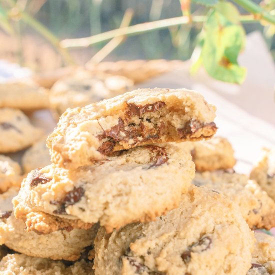 Almond Flour Chocolate Chip Cookies