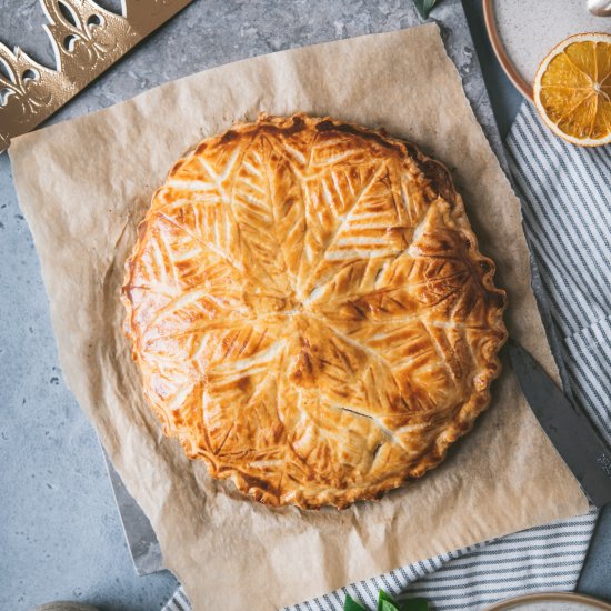 Orange and cinnamon King cake