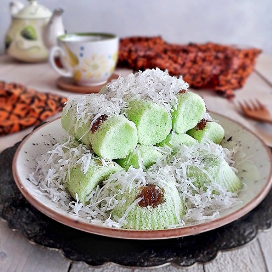 PUTU BAMBU/ KUE PUTU