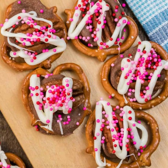 Easy Pretzel Turtles