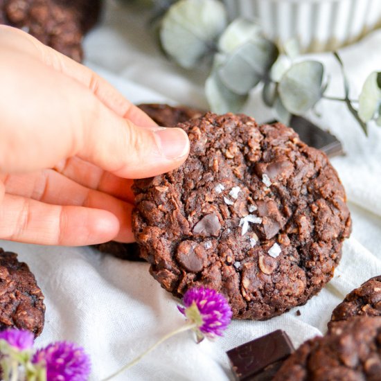 Vegan Chocolate Oatmeal Cookies