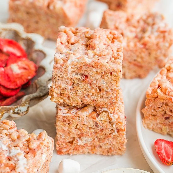 Strawberry Rice Krispie Treats