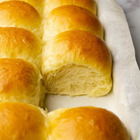 Dinner rolls