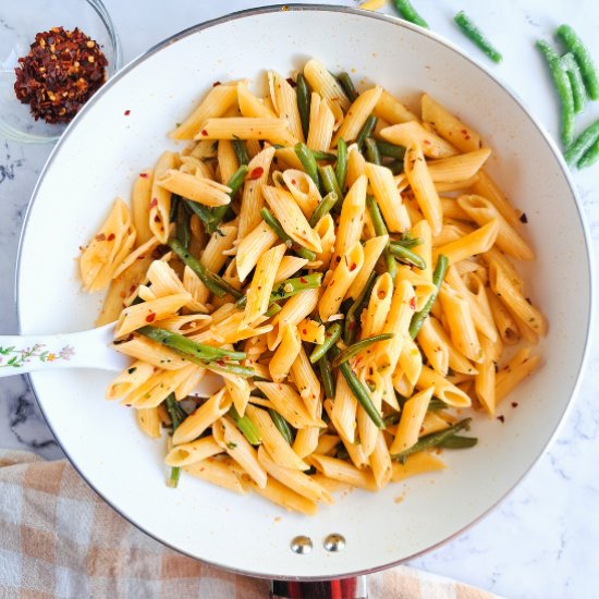 Pasta with Green Beans and Almonds