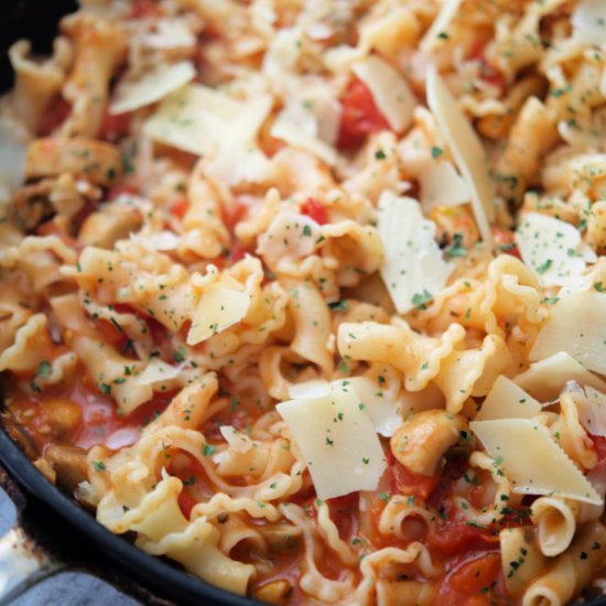 Pasta with Mushroom Pomodoro