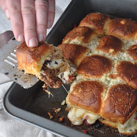 Hawaiian Roll Baked Pizza Sliders