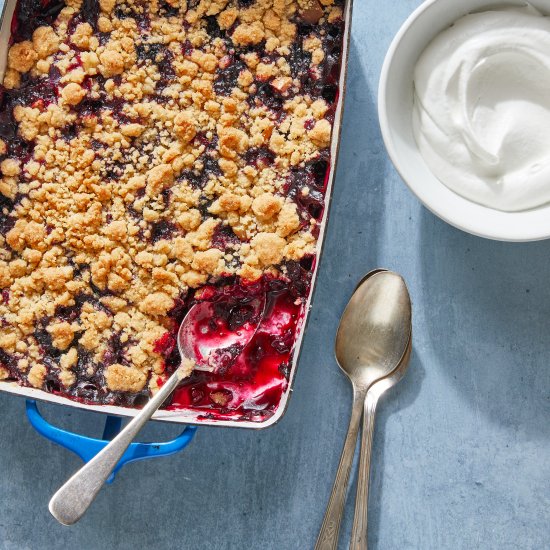 Vegan Apple Blueberry Crumble