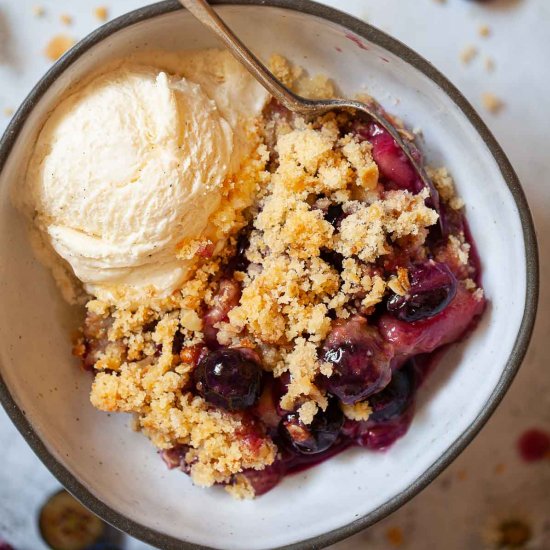 Apple and Blueberry Crumble