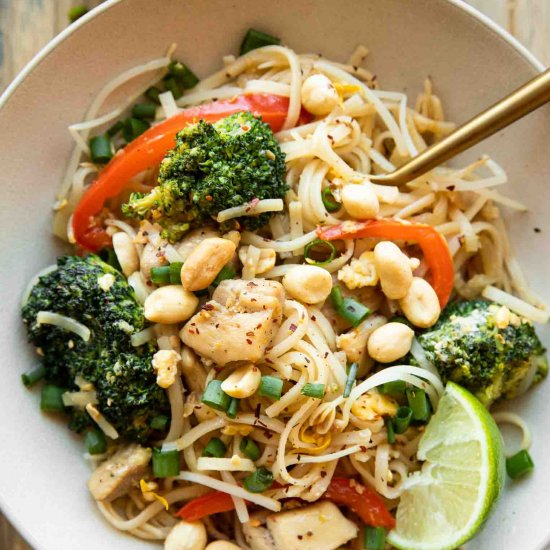 Healthy Weeknight Chicken Pad Thai