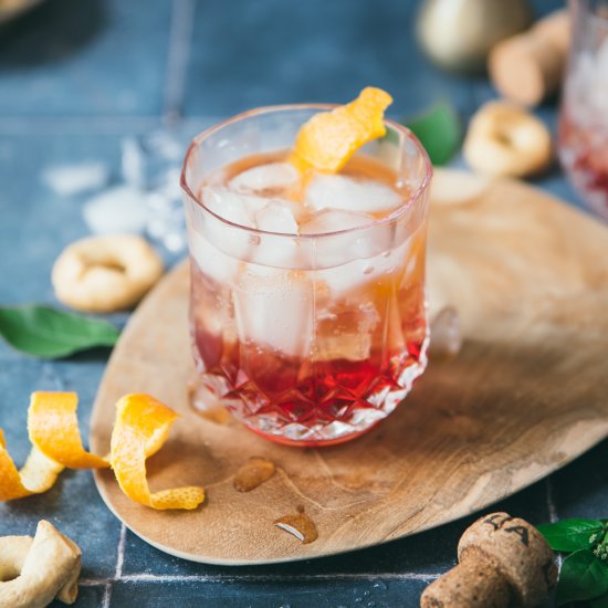 Sparkling Negroni {Cocktail}