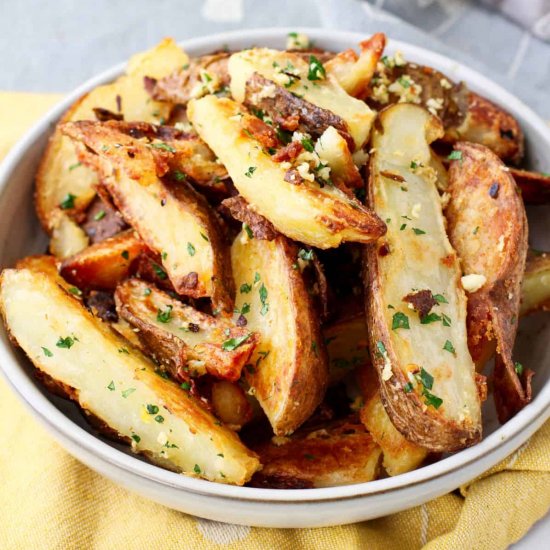 Oven-Baked Garlic Fries