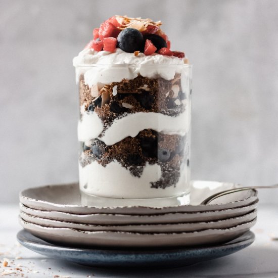 Low carb yogurt parfait