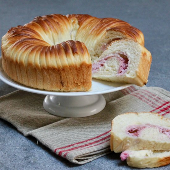 Cranberry Filled Wool Roll Bread