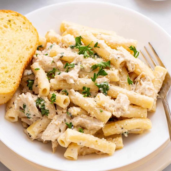 Crockpot Chicken Alfredo