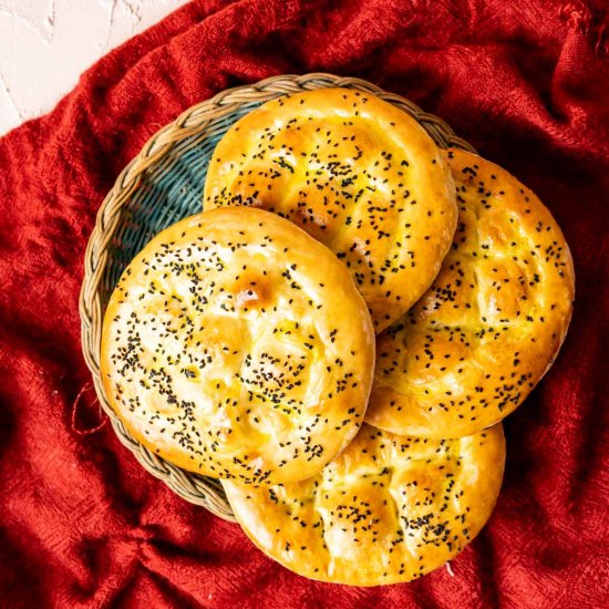 Turkish Bread (Ramazan Pidesi)