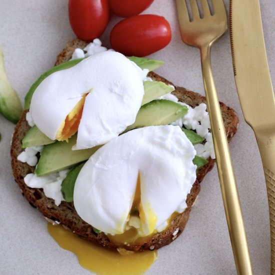 Poached Eggs with Avocado Toast