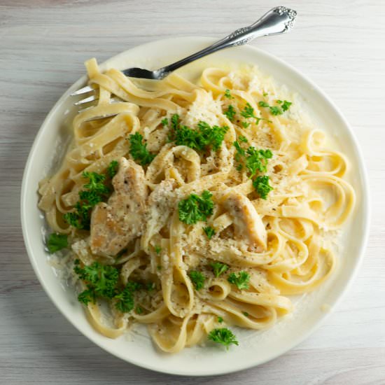 Easy Chicken Alfredo