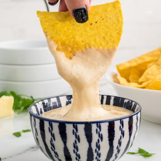 Easy Queso Cheese Dip Recipe