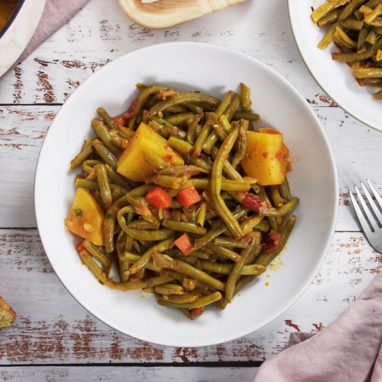 Green Beans with Tomato Sauce