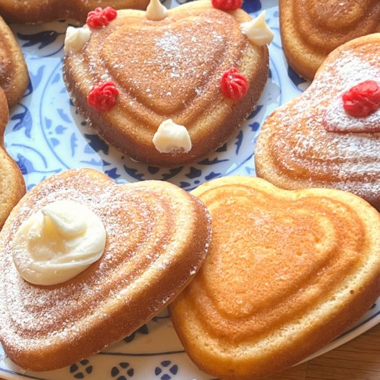 MINI HEART CAKES