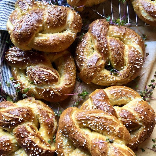 Quick & Easy Homemade Soft Pretzels